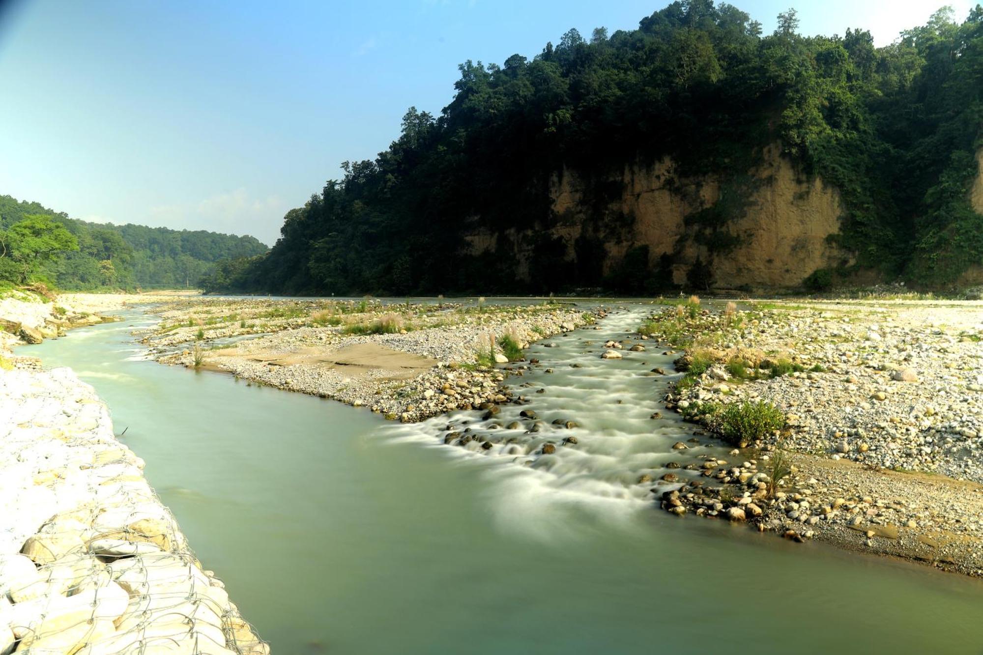 Riverside By Aahma Garjia Εξωτερικό φωτογραφία